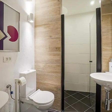 - Unirii Square - Victoriei Apartment Bucharest